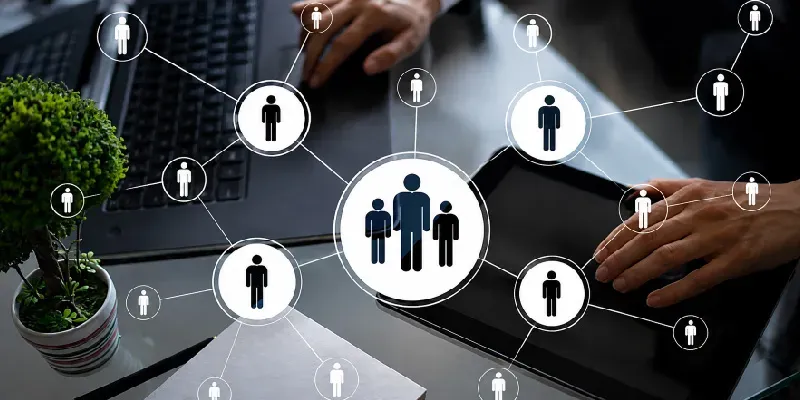 How Does an HR System Help Businesses Track Employee Performance