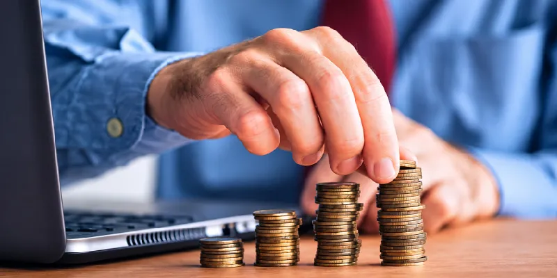 Why UAE Businesses Should Automate End-of-Service Benefit Calculations
