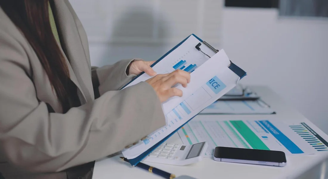 Bookkeeping vs. Accounting: A Clear Comparison for Businesses