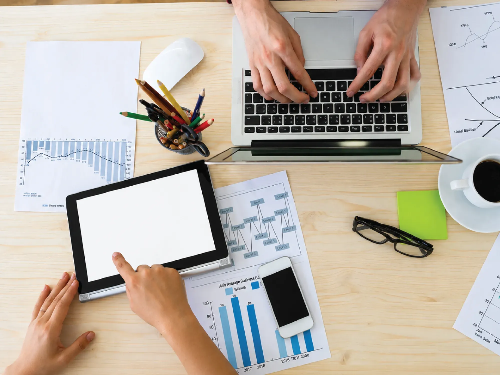 How Companies Can Track Multiple Projects Without Using Spreadsheets